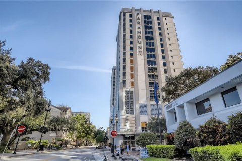Condo in Orlando, Florida, 2 bedrooms  № 1908778 - photo 1