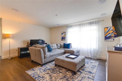 Casa en venta en Orlando, Florida, 4 dormitorios, 278.24 m2 № 1349659 - foto 15