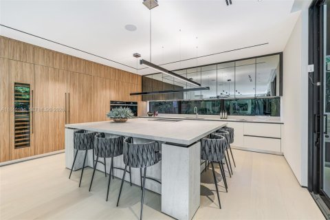Villa ou maison à vendre à Miami, Floride: 7 chambres, 547.47 m2 № 2090263 - photo 8