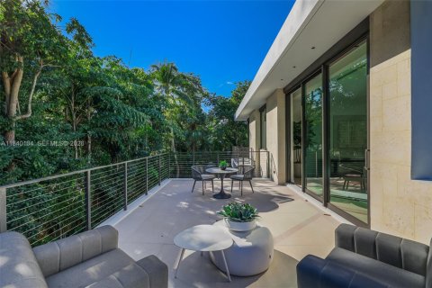 Villa ou maison à vendre à Miami, Floride: 7 chambres, 547.47 m2 № 2090263 - photo 14