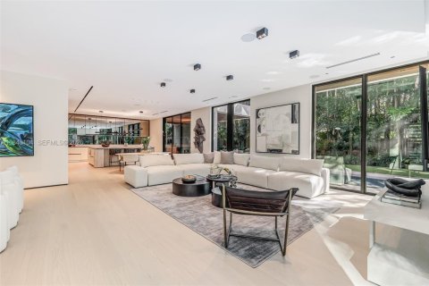 Villa ou maison à vendre à Miami, Floride: 7 chambres, 547.47 m2 № 2090263 - photo 10