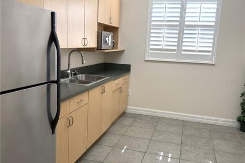 Immobilier commercial à vendre à Rotonda, Floride: 561.87 m2 № 2125207 - photo 10