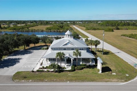 Immobilier commercial à Rotonda, Floride 561.87 m2 № 2125207