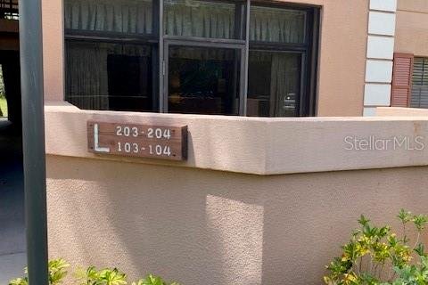 Condominio en venta en Port Charlotte, Florida, 2 dormitorios, 89.56 m2 № 2228531 - foto 2