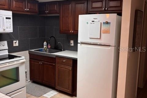 Condominio en venta en Port Charlotte, Florida, 2 dormitorios, 89.56 m2 № 2228531 - foto 7