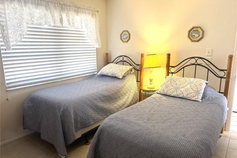 House in Sarasota, Florida 2 bedrooms, 145.76 sq.m. № 2099451 - photo 17
