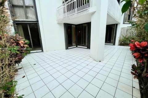 Condo in Miami, Florida, 2 bedrooms  № 1968344 - photo 23