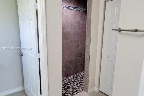 House in LaBelle, Florida 3 bedrooms № 1881620 - photo 5