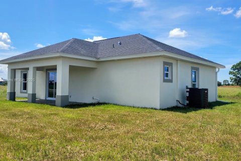 House in LaBelle, Florida 3 bedrooms № 1881620 - photo 9