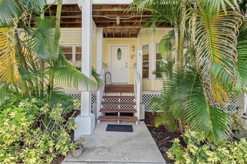 Condo à Treasure Island, Floride, 2 chambres  № 2408779