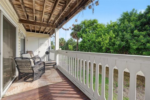 Copropriété à vendre à Treasure Island, Floride: 2 chambres, 100.33 m2 № 2408779 - photo 19