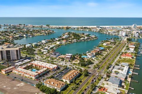 Copropriété à vendre à Treasure Island, Floride: 2 chambres, 100.33 m2 № 2408779 - photo 27