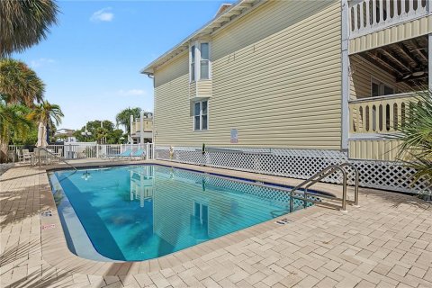 Copropriété à vendre à Treasure Island, Floride: 2 chambres, 100.33 m2 № 2408779 - photo 20