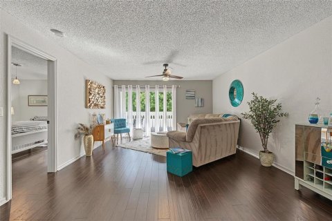 Copropriété à vendre à Treasure Island, Floride: 2 chambres, 100.33 m2 № 2408779 - photo 12