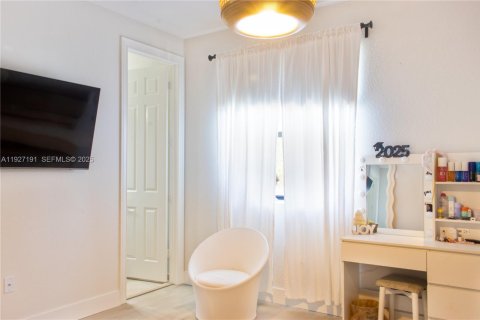 House in Doral, Florida 5 bedrooms, 354.89 sq.m. № 1986199 - photo 28