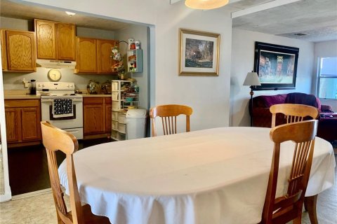 Villa ou maison à vendre à DeLand, Floride: 4 chambres, 130.53 m2 № 1562512 - photo 9