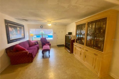 Villa ou maison à vendre à DeLand, Floride: 4 chambres, 130.53 m2 № 1562512 - photo 8