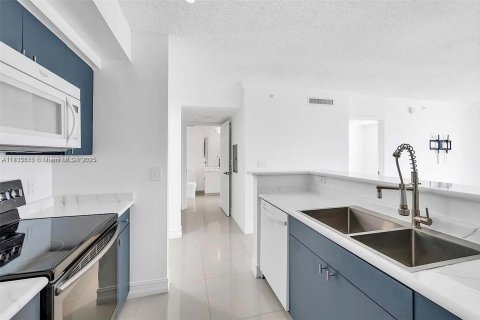 Condominio en venta en Hollywood, Florida, 2 dormitorios, 102.19 m2 № 1825929 - foto 18