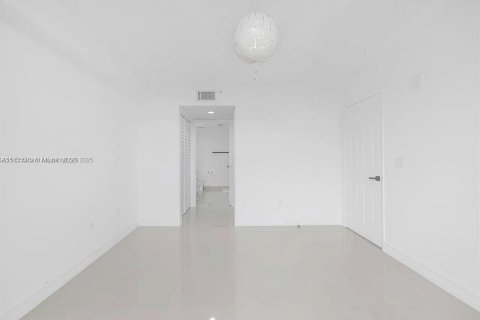 Condominio en venta en Hollywood, Florida, 2 dormitorios, 102.19 m2 № 1825929 - foto 30