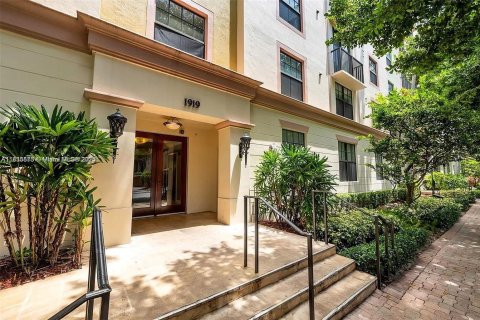 Condominio en venta en Hollywood, Florida, 2 dormitorios, 102.19 m2 № 1825929 - foto 16
