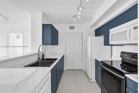 Condominio en venta en Hollywood, Florida, 2 dormitorios, 102.19 m2 № 1825929 - foto 17