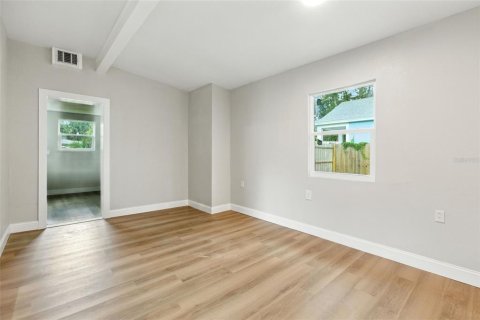 Casa en venta en Gulfport, Florida, 3 dormitorios, 147.25 m2 № 1880438 - foto 7