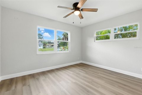 Casa en venta en Gulfport, Florida, 3 dormitorios, 147.25 m2 № 1880438 - foto 27
