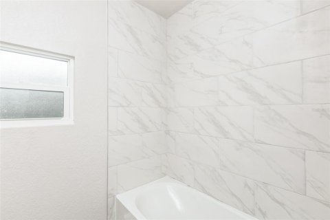 Casa en venta en Gulfport, Florida, 3 dormitorios, 147.25 m2 № 1880438 - foto 13