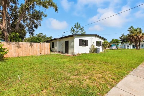 Casa en venta en Gulfport, Florida, 3 dormitorios, 147.25 m2 № 1880438 - foto 2