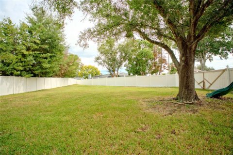 Villa ou maison à vendre à Clermont, Floride: 5 chambres, 236.16 m2 № 2398482 - photo 6