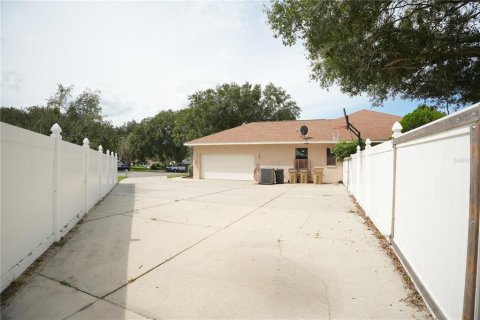 Villa ou maison à vendre à Clermont, Floride: 5 chambres, 236.16 m2 № 2398482 - photo 4