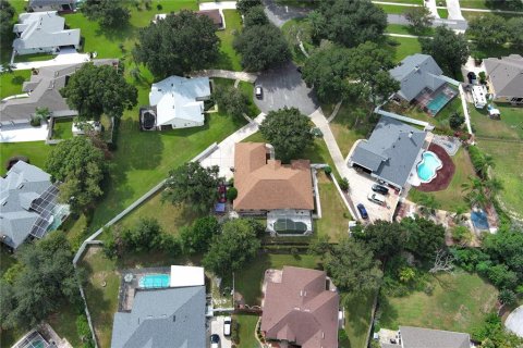 Villa ou maison à vendre à Clermont, Floride: 5 chambres, 236.16 m2 № 2398482 - photo 2
