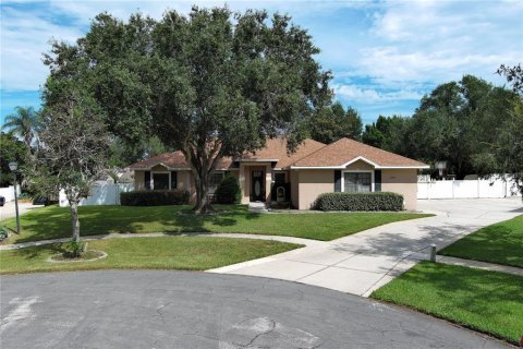 Villa ou maison à Clermont, Floride 5 chambres, 236.16 m2 № 2398482