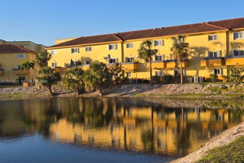 Condo à Miami, Floride, 2 chambres  № 2000808