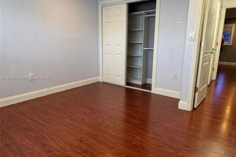 Copropriété à louer à Miami, Floride: 2 chambres, 104.98 m2 № 2000808 - photo 9