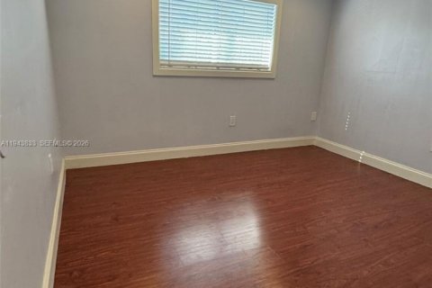 Copropriété à louer à Miami, Floride: 2 chambres, 104.98 m2 № 2000808 - photo 10