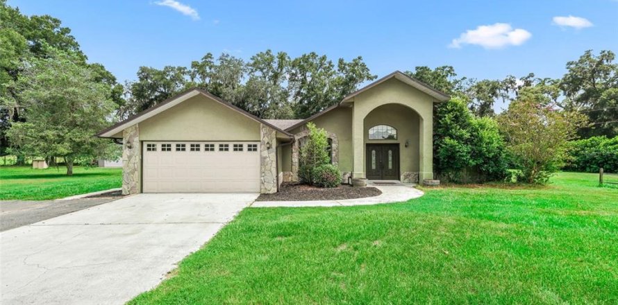 House in Summerfield, Florida 3 bedrooms, 161.19 sq.m. № 1869119