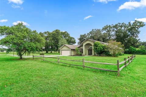 House in Summerfield, Florida 3 bedrooms, 161.19 sq.m. № 1869119 - photo 13