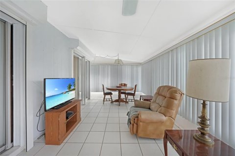 House in Venice, Florida 2 bedrooms, 124.4 sq.m. № 1808040 - photo 25