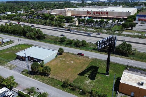 Immobilier commercial à vendre à Miami Gardens, Floride № 2022613 - photo 5