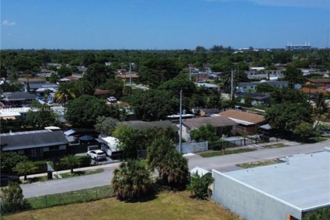 Immobilier commercial à vendre à Miami Gardens, Floride № 2022613 - photo 12