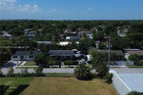 Immobilier commercial à vendre à Miami Gardens, Floride № 2022613 - photo 13