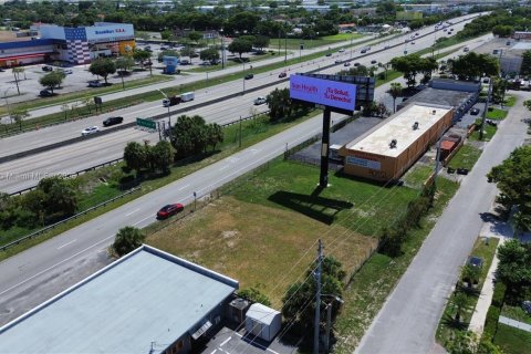 Immobilier commercial à vendre à Miami Gardens, Floride № 2022613 - photo 3