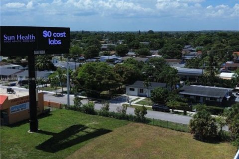 Immobilier commercial à vendre à Miami Gardens, Floride № 2022613 - photo 11