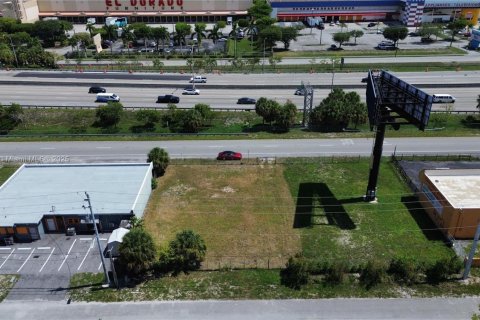 Immobilier commercial à vendre à Miami Gardens, Floride № 2022613 - photo 4