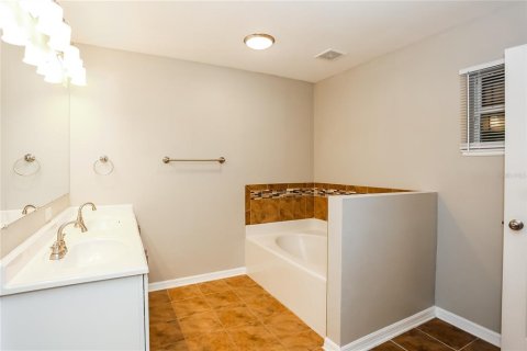 Casa en venta en Jacksonville, Florida, 4 dormitorios, 196.02 m2 № 1810945 - foto 11