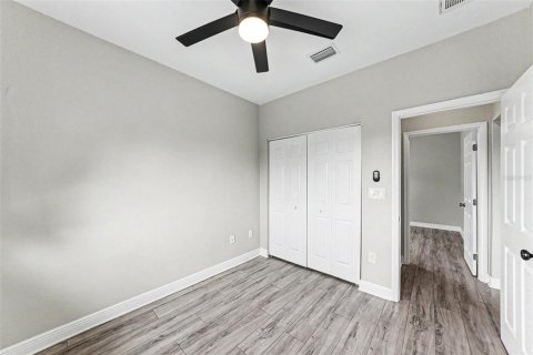 House in Tampa, Florida 4 bedrooms, 194.63 sq.m. № 2237370 - photo 28