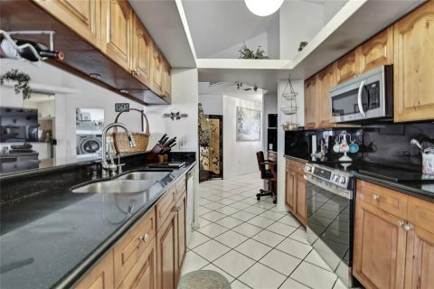 Casa en venta en Palm Harbor, Florida, 3 dormitorios, 185.06 m2 № 1716745 - foto 13