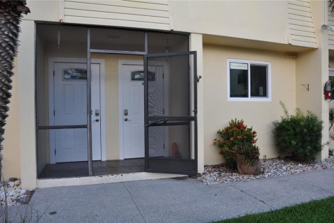 Condo in Punta Gorda, Florida, 2 bedrooms  № 1900597 - photo 3
