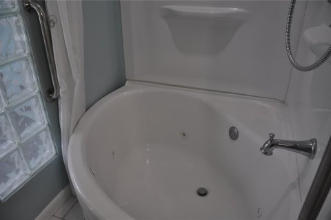 Condo in Punta Gorda, Florida, 2 bedrooms  № 1900597 - photo 28